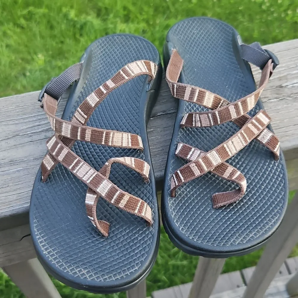 Chaco ZX/2 Classic Sandals Brown & Pink Strappy Vibram Sole – Size 9